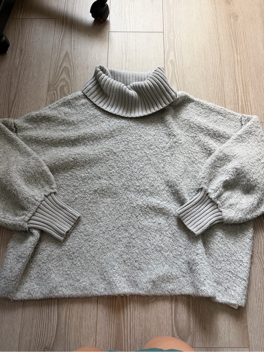 Free People Milo Pullover Cowl Neck Sweater in Grey chunky knit oversized - Picture 2 of 6